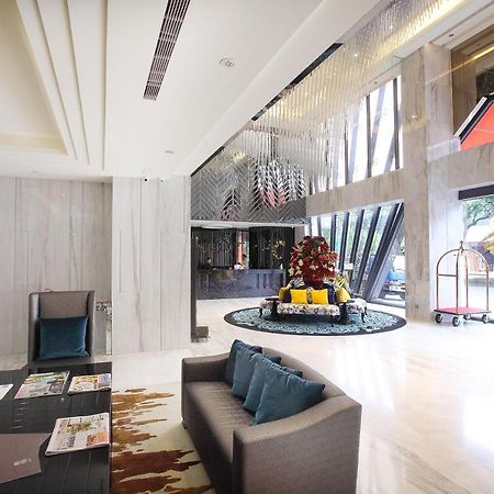 冠月精品旅館-Puli Ease Hotel Exterior foto